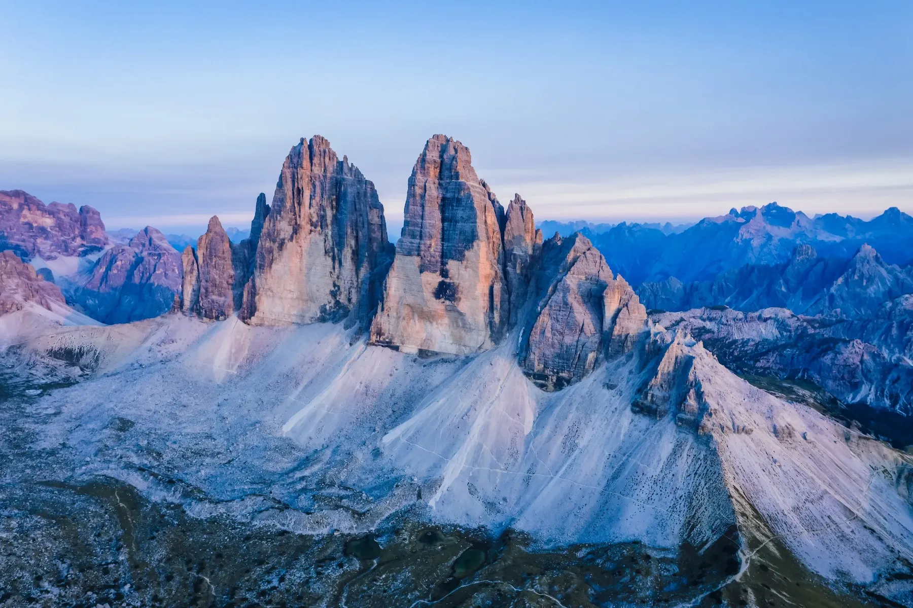 Sicurezza e Rischi sulle Tre Cime di Lavaredo: Una Guida Responsabile
